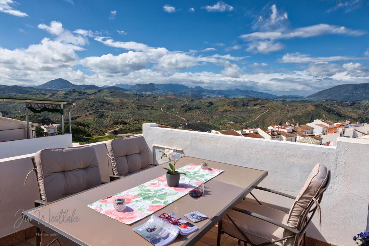 Olive Tree Bed And Breakfast Olvera Luaran gambar